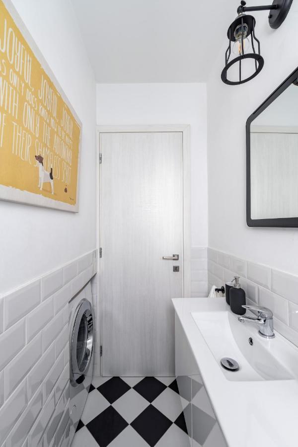 The Black Marble - Sea View, 2Br, 2Ba By Bnc Αθήνα Εξωτερικό φωτογραφία