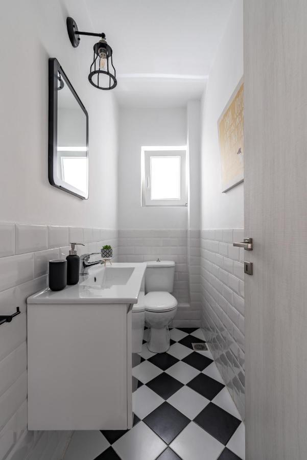 The Black Marble - Sea View, 2Br, 2Ba By Bnc Αθήνα Εξωτερικό φωτογραφία